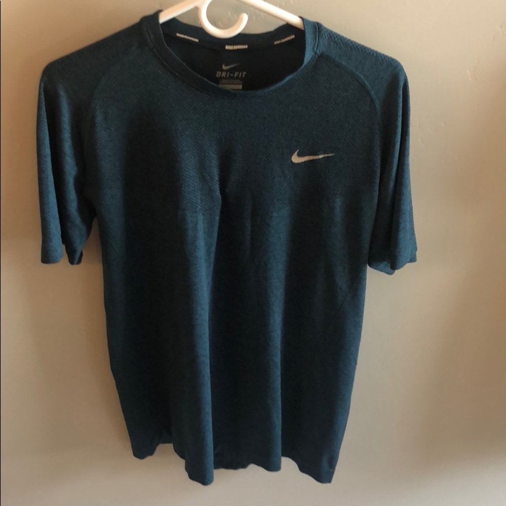 Nike Dri Fit Knit workout running shirt large